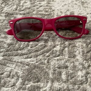 Ray-Ban Fuchsia Sunglasses